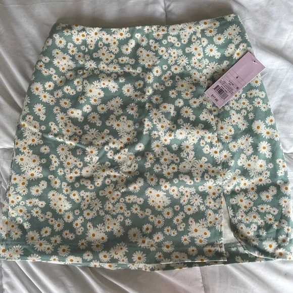 Wild Fable Floral skirt - Picture 1 of 2